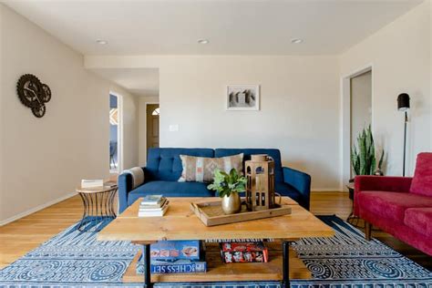 airbnb claremont|More.